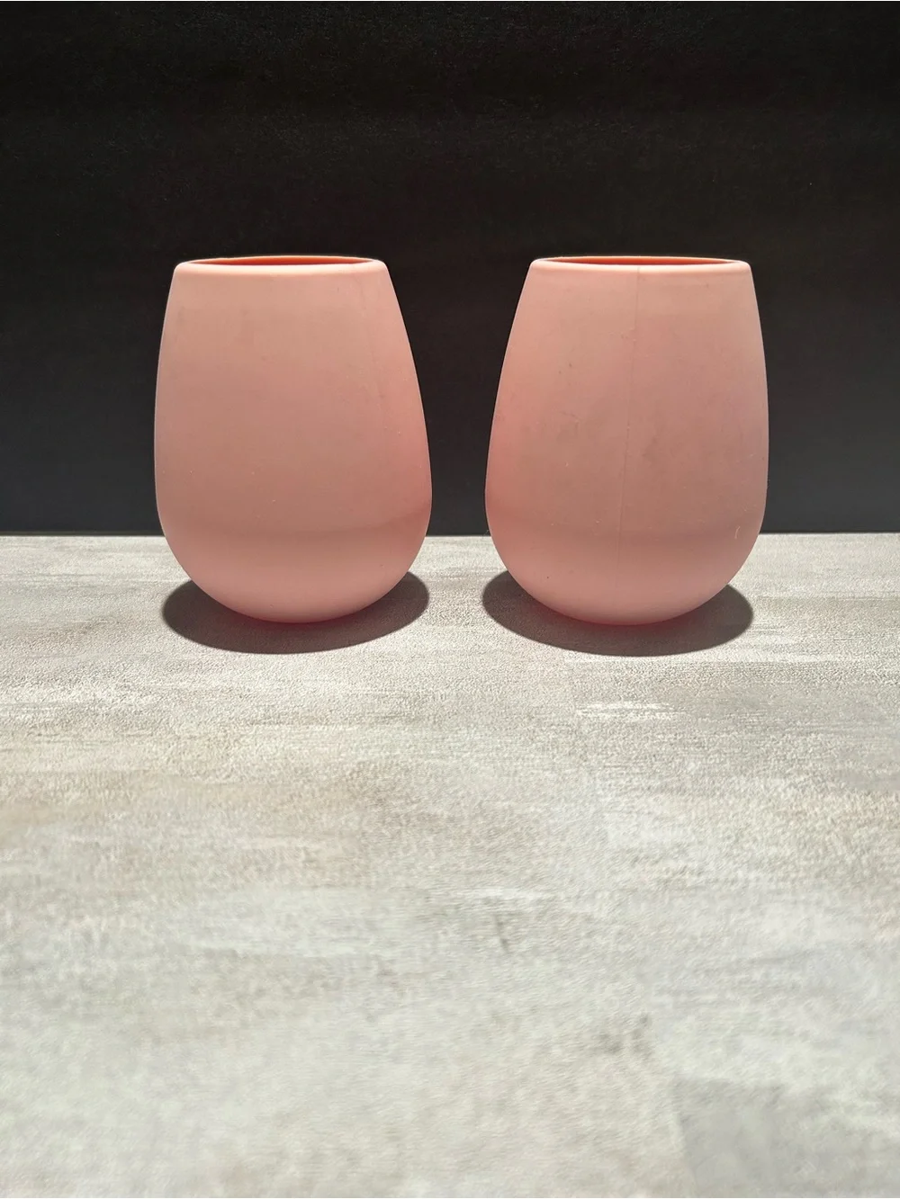 Odeme Pink Silicone Stemless Wine Glasses with Matching Pouch